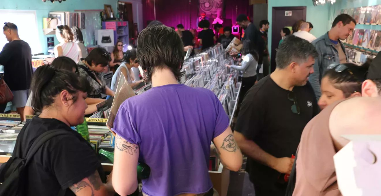 Jose_D_Duran's tweet card. Here are the details of the Record Store Day events in Miami, from where to shop to the exclusive releases.