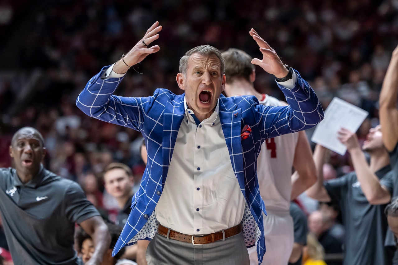 JoeGoodmanJr's tweet card. Nate Oats is looking good, but coaching even better.