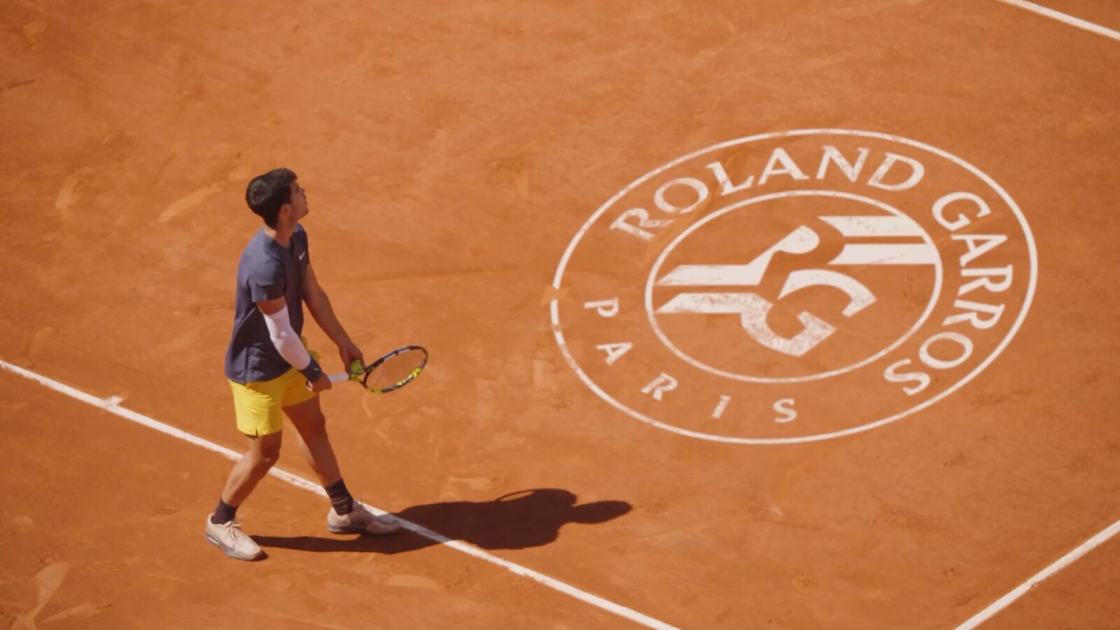 chris_eubanks96's tweet card. Chris Eubanks explains what makes Roland-Garros so unique