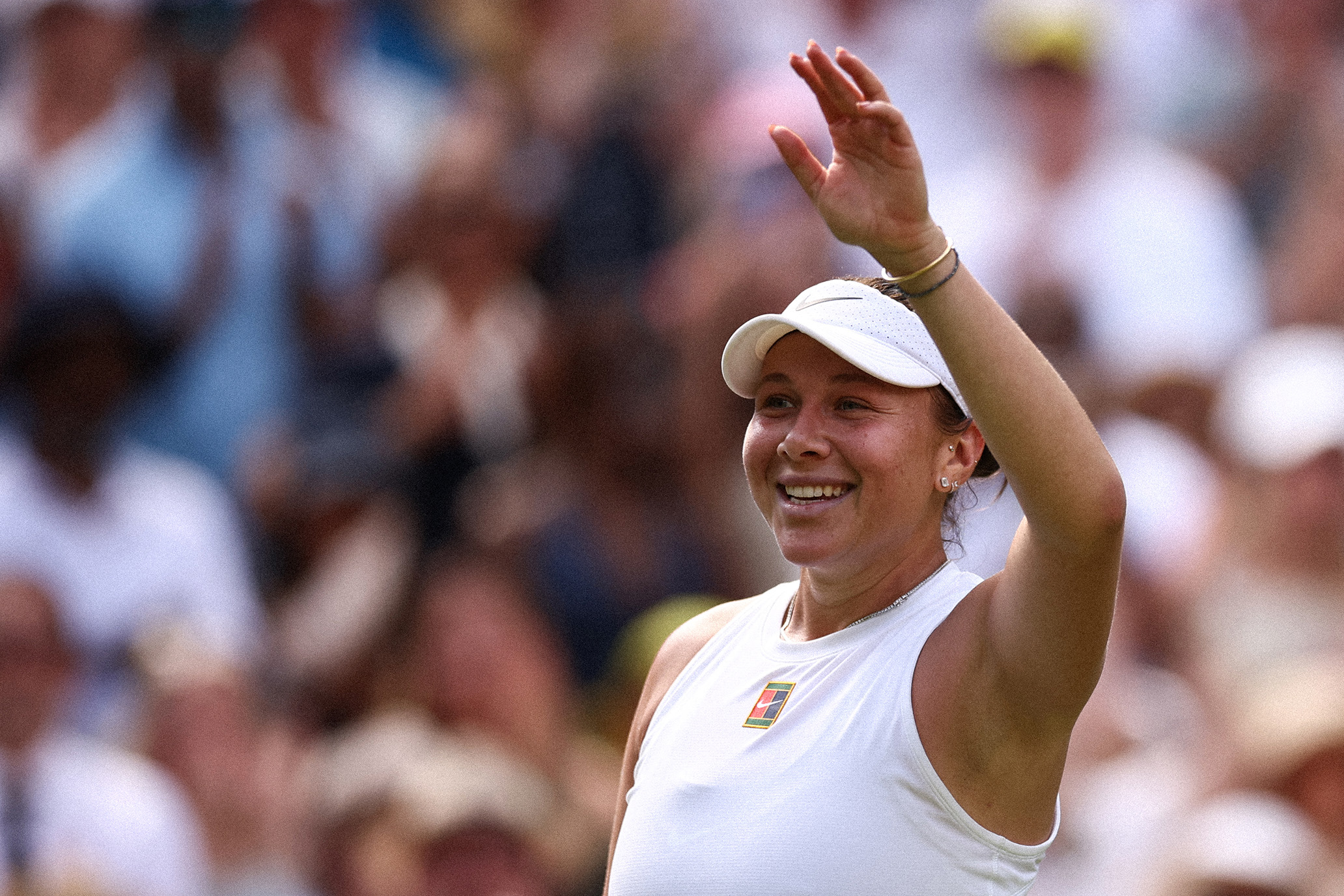 the2ndserve's tweet card. For Wimbledon finalist Amanda Anisimova a rest was as good as a change.