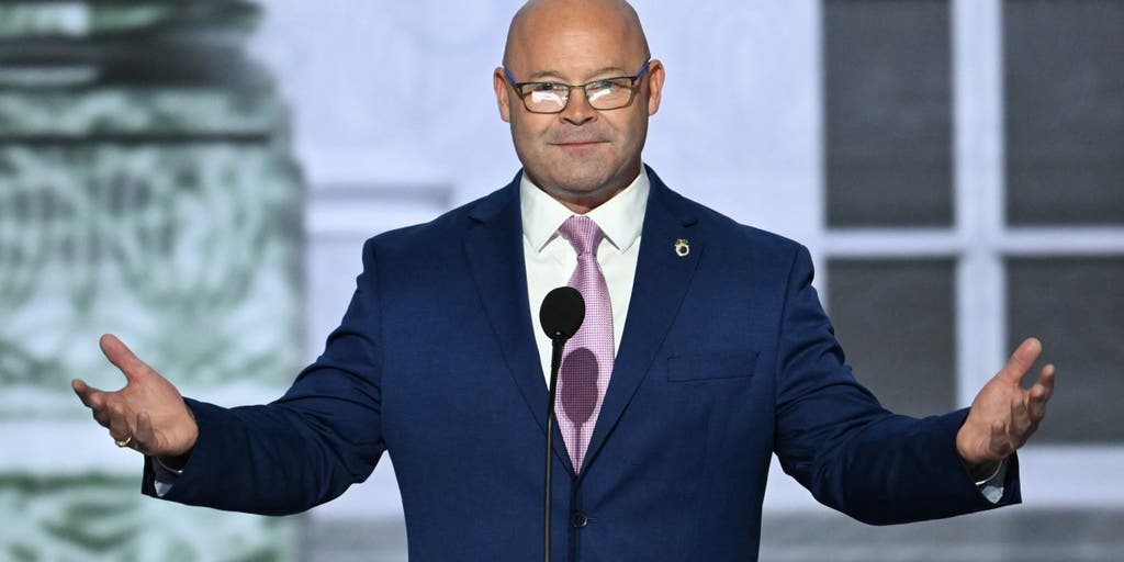HucknseasideFL's tweet card. Teamsters boss Sean O'Brien advocates for middle class during Senate hearing, criticizes trade deals and supports English requirements for truck drivers
