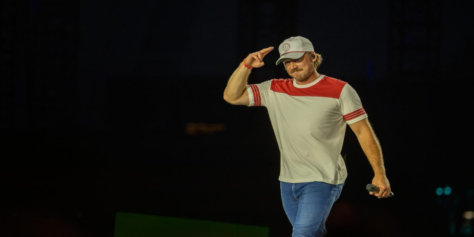 EdMasley's tweet card. Morgan Wallen's State Farm Stadium show offset earnest songs with an incendiary "I'm the Problem." And yes, that was Diamondbacks star Randy Johnson.