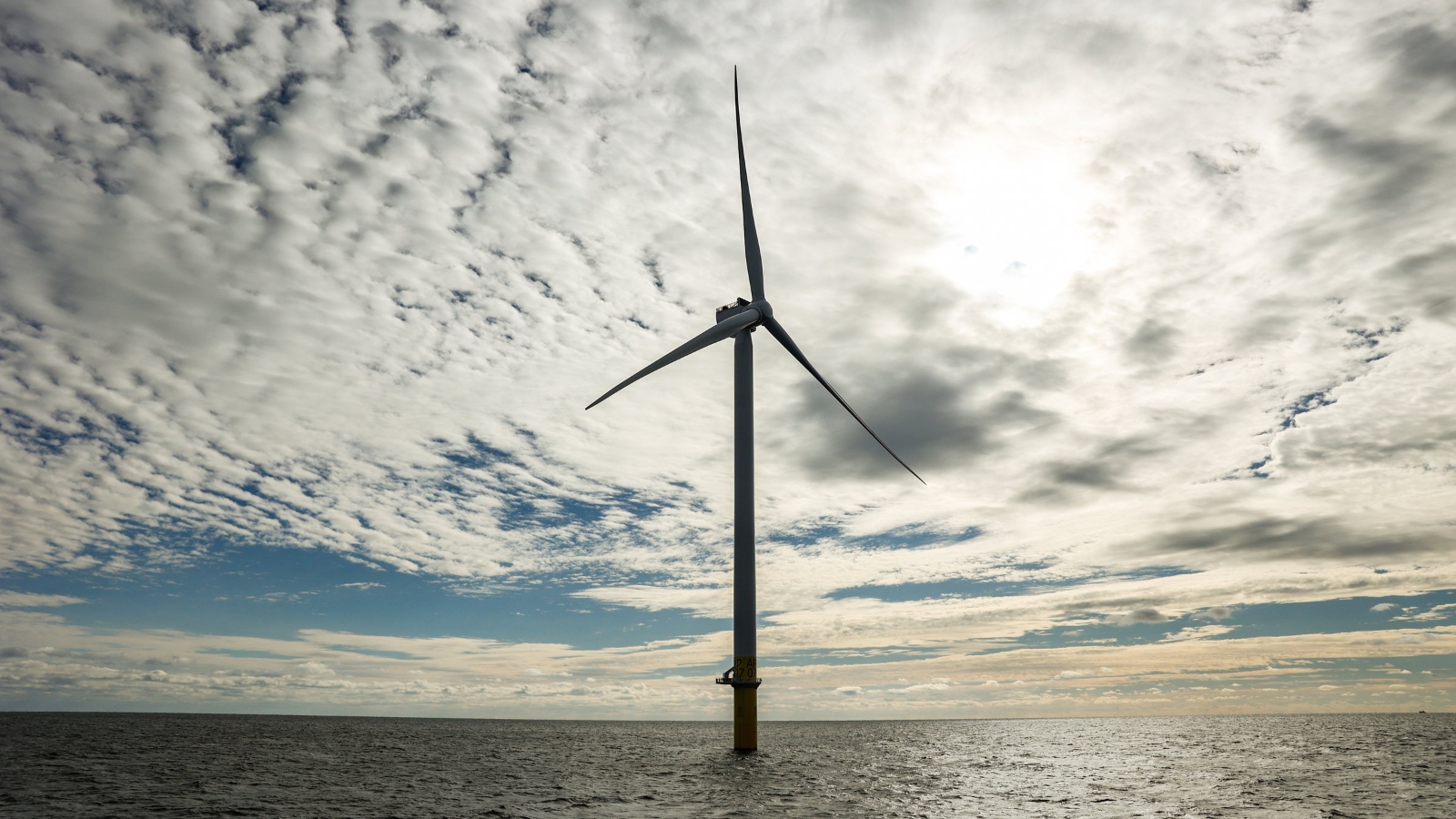 grist's tweet card. Trump’s megabill gives wind and solar companies one year to put as many shovels in the ground as possible. They want New York officials to help.