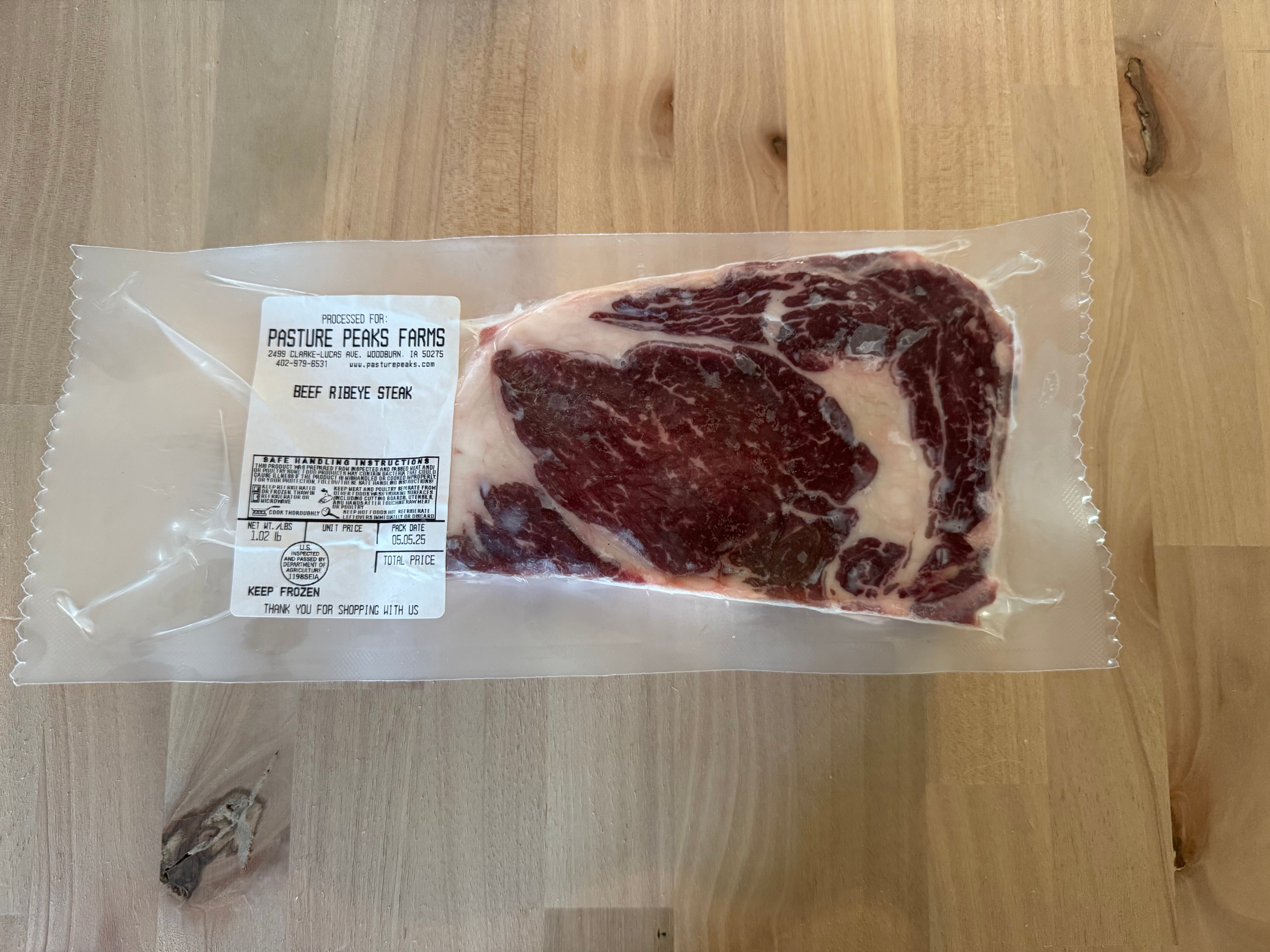 PasturePeaks's tweet card. 1/4 of our premium grain finished beef totaling approximately 100 lbs. $35 shipping  6 boneless ribeyes 2 tbone 2 filet Mingon  2 ny strip  2 sirloin  1 tri tip 1 brisket 1/4 3 chuck roast  1 rump...