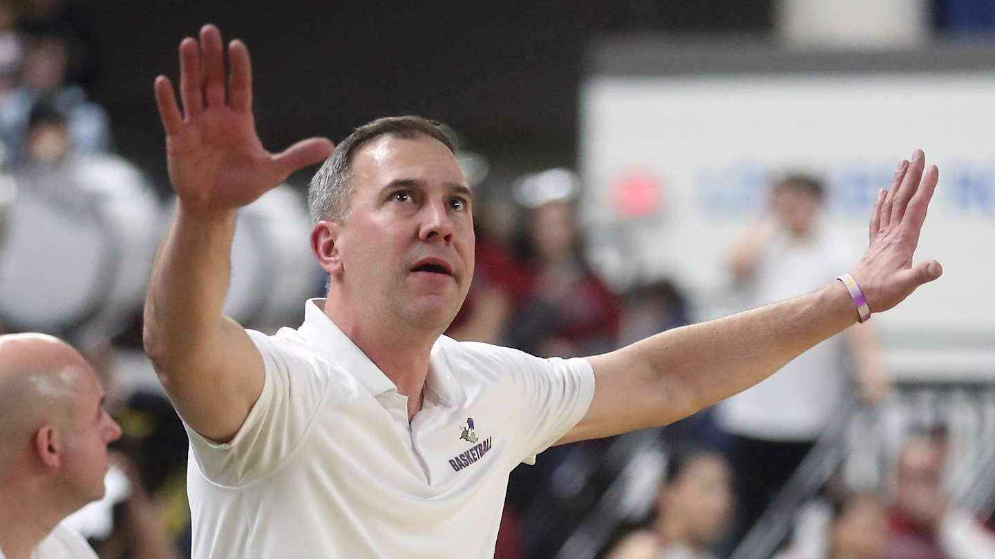 SBLiveWA's tweet card. The Washington Interscholastic Basketball Coaches Association (WIBCA) will honor the state’s most impactful high school basketball coaches and contributors duri