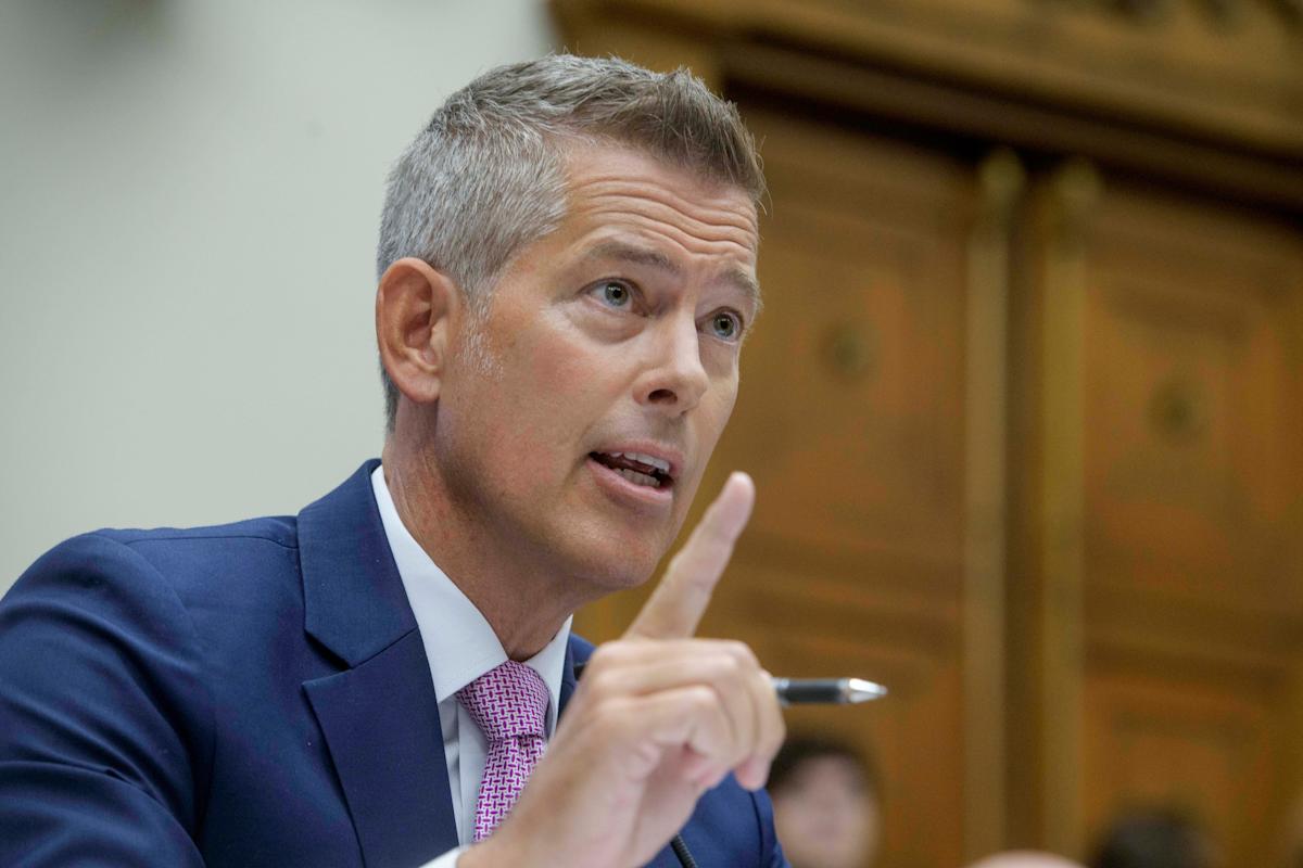 greenmagmedia's tweet card. Trump administration imposes limits on Mexican flights and threatens Delta alliance in trade dispute JOSH FUNK July 19, 2025 at 11:04 PM Secretary of Transportation Sean Duffy testifies during a...