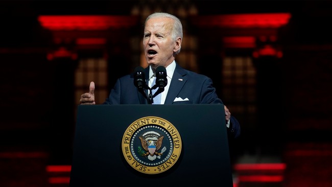 pjoe1968's tweet card. Chaffetz exposes Biden's data theft operation and its threat to American democracy.