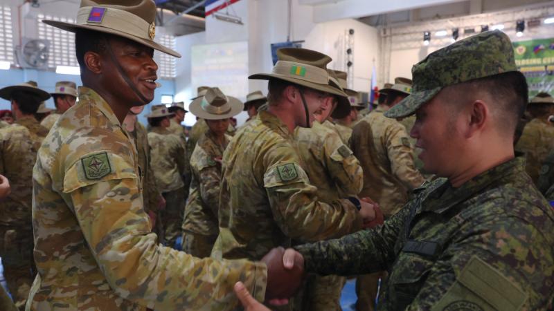 hqjoc's tweet card. Australian Army soldiers conduct training with the Armed Forces of Philippines as part of Exercise Kasangga.