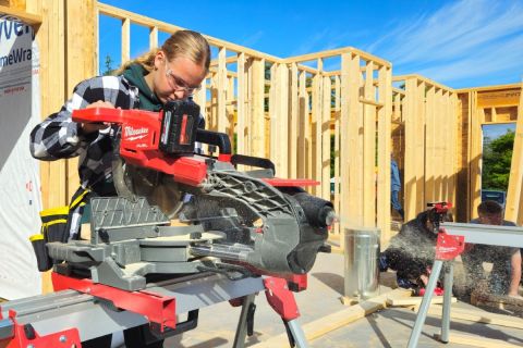 JustinHinkley's tweet card. Career tech students in Houghton needed hands-on experience. So they spent a year building a house. It went up for sale last weekend.