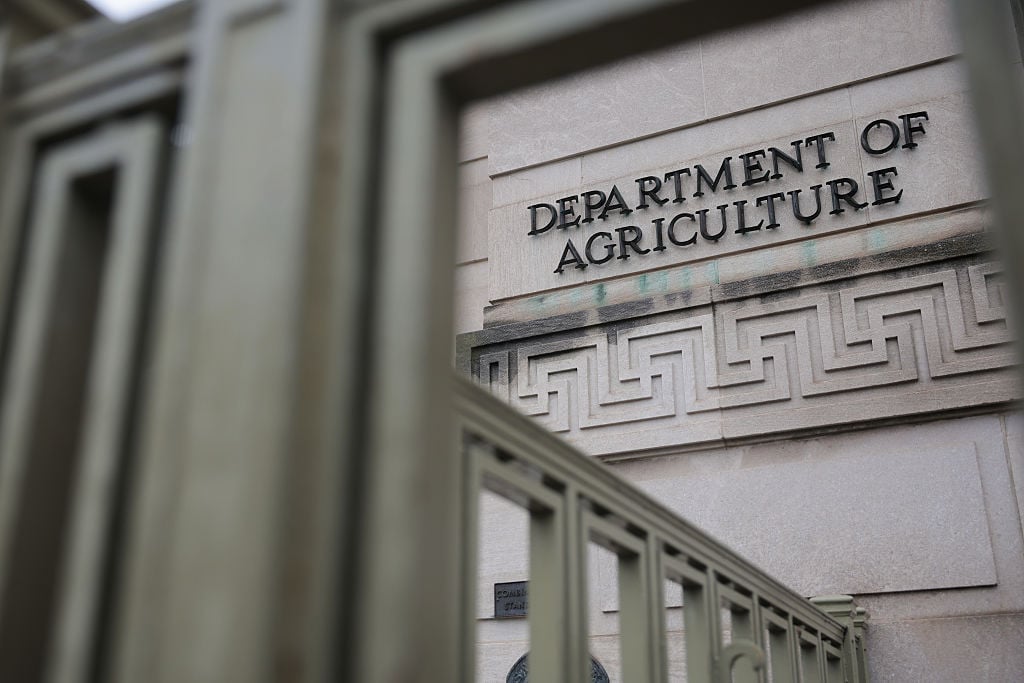 AttorneyCrump's tweet card. The USDA ends race and gender-based aid in key programs, citing Trump’s executive order; critics warn it strips support for minority farmers.