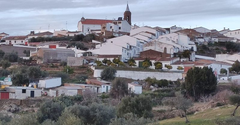 frelimpio's tweet card. La estrategia contra la despoblación de la Junta identifica 78 pueblos en riesgo alto