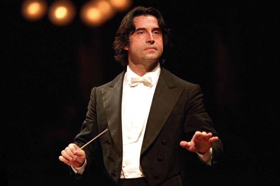 GramophoneMag's tweet card. Riccardo Muti finds that this, like all of Bruckner’s symphonies, carries a message for the soul