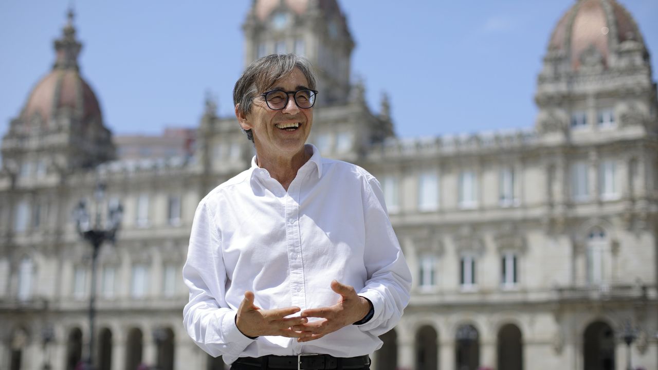 antonlezcano's tweet card. «En Galicia hai moito talento e non poden permitir que se vaia fóra», sostén o adestrador de Castrofeito