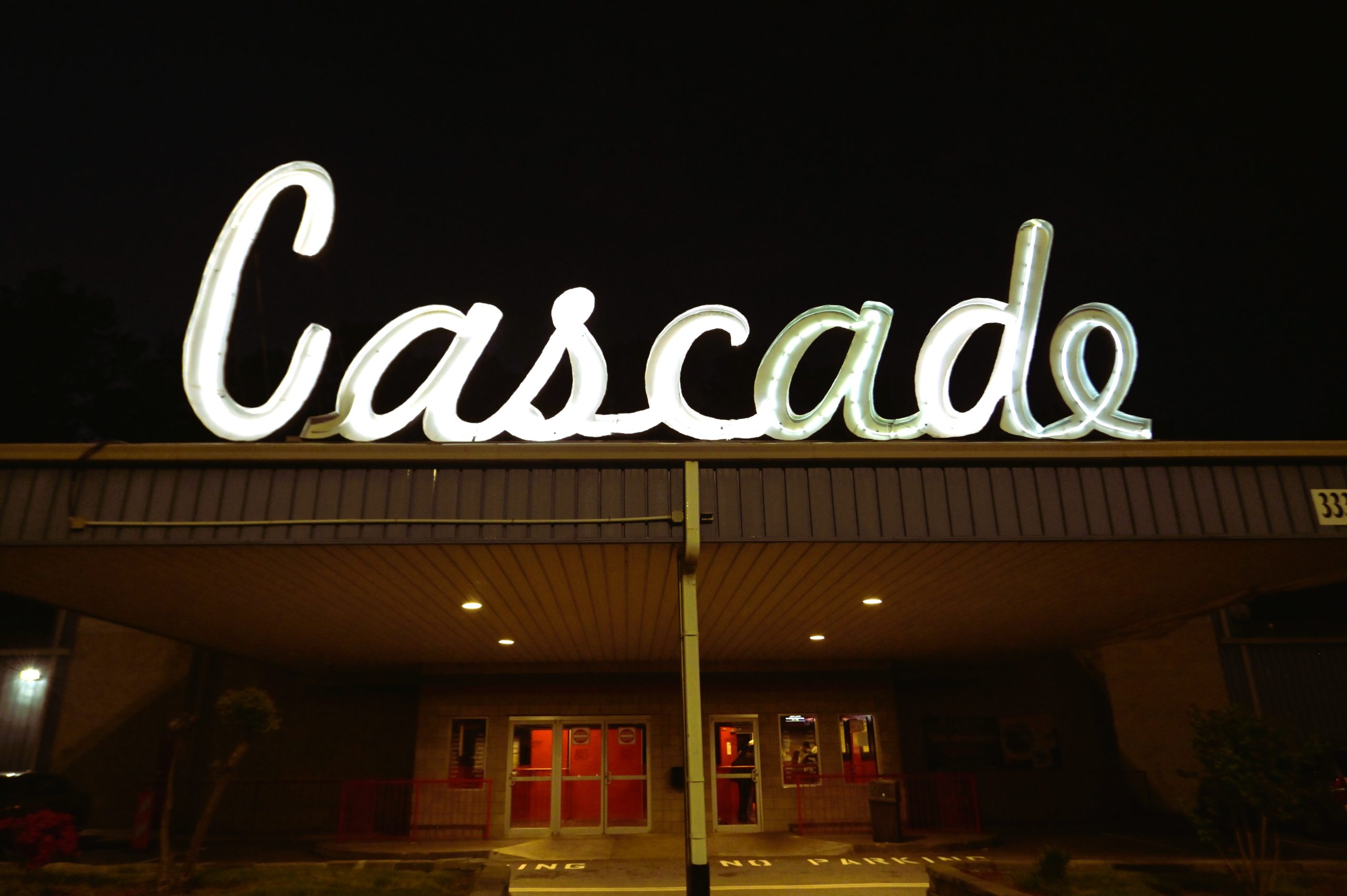 lauranwogu_'s tweet card. Discover the story of Cascade, Atlanta's iconic roller-skating rink, and its role in the city's cultural and social landscape.