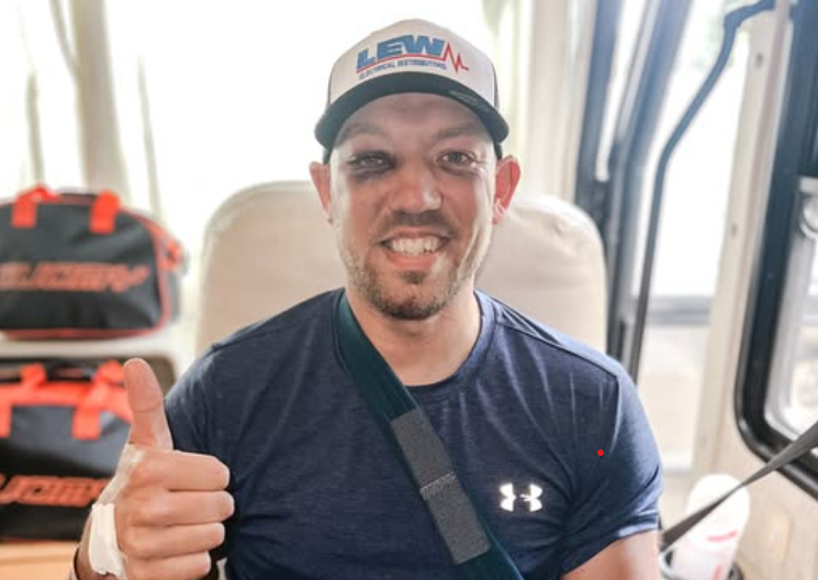crash_motogp's tweet card. Hickman suffered multiple injuries in a TT crash
