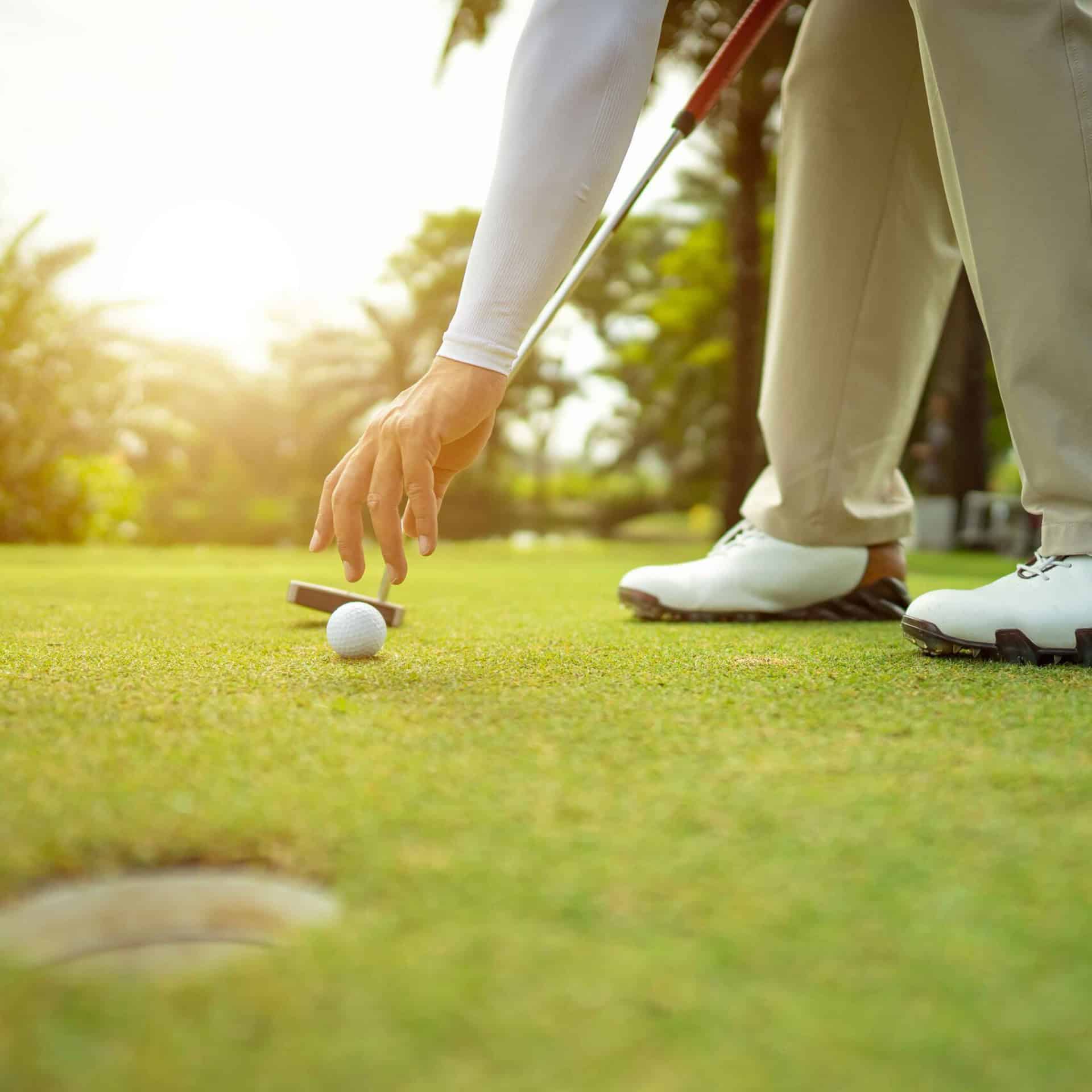 SteveCarroll77's tweet card. You’ve found the putting surface but picked up your ball without putting a ball-marker down. What happens now?