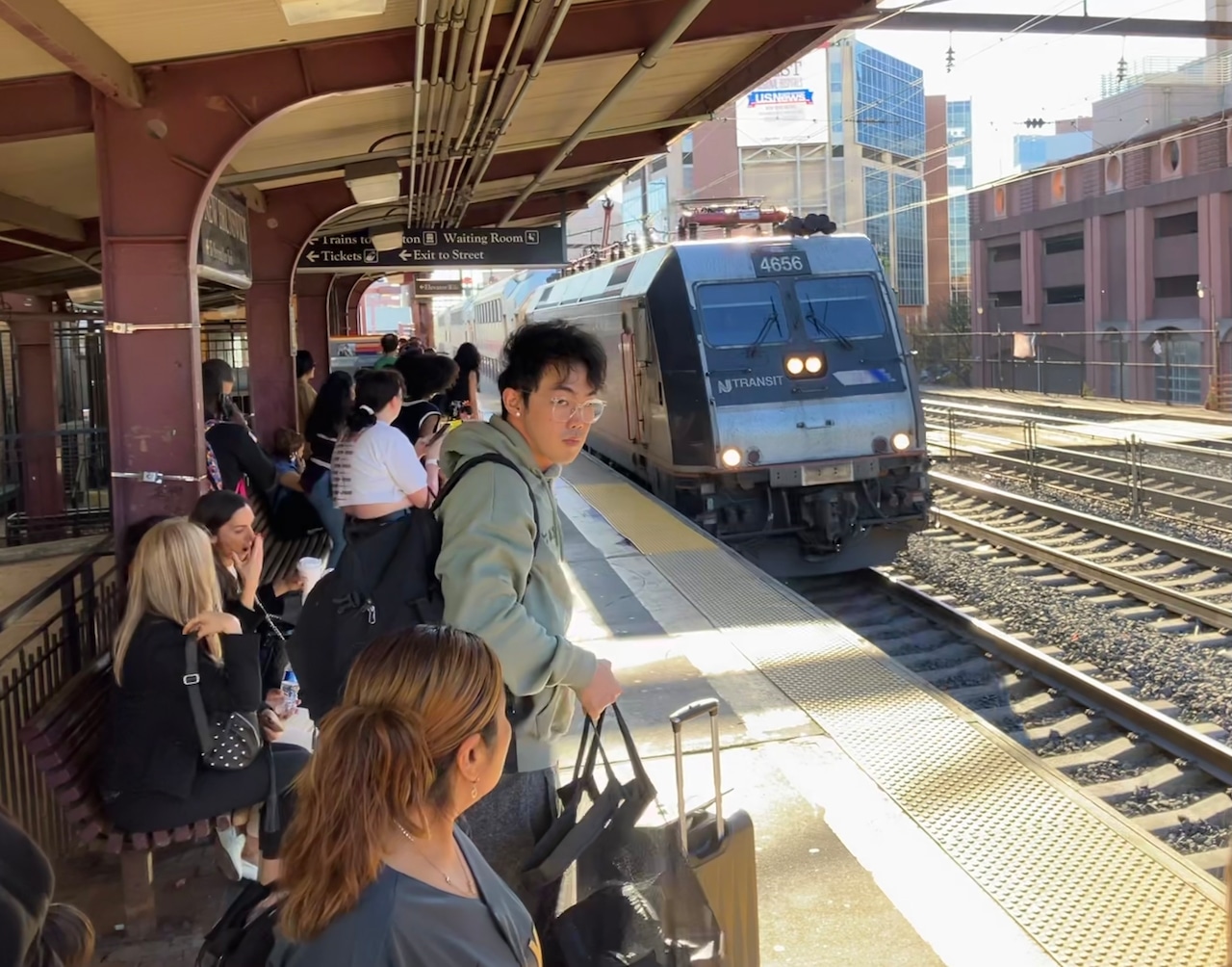 CommutingLarry's tweet card. During a tragedy on the rails, NJ Transit's boss helps out and finds a way to ease the experience for commuters on board a train that hits a person.