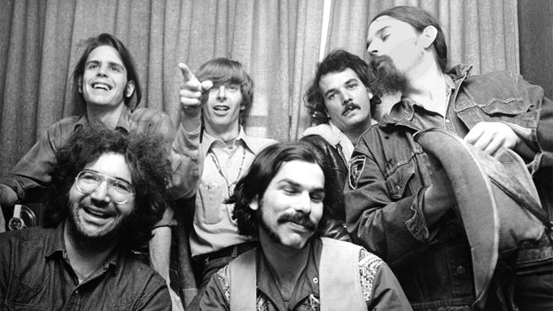 lindaavey's tweet card. Before the internet took over the world, psychedelic rock band The Grateful Dead were among the first – and most influential – forces at the dawn of online communication.