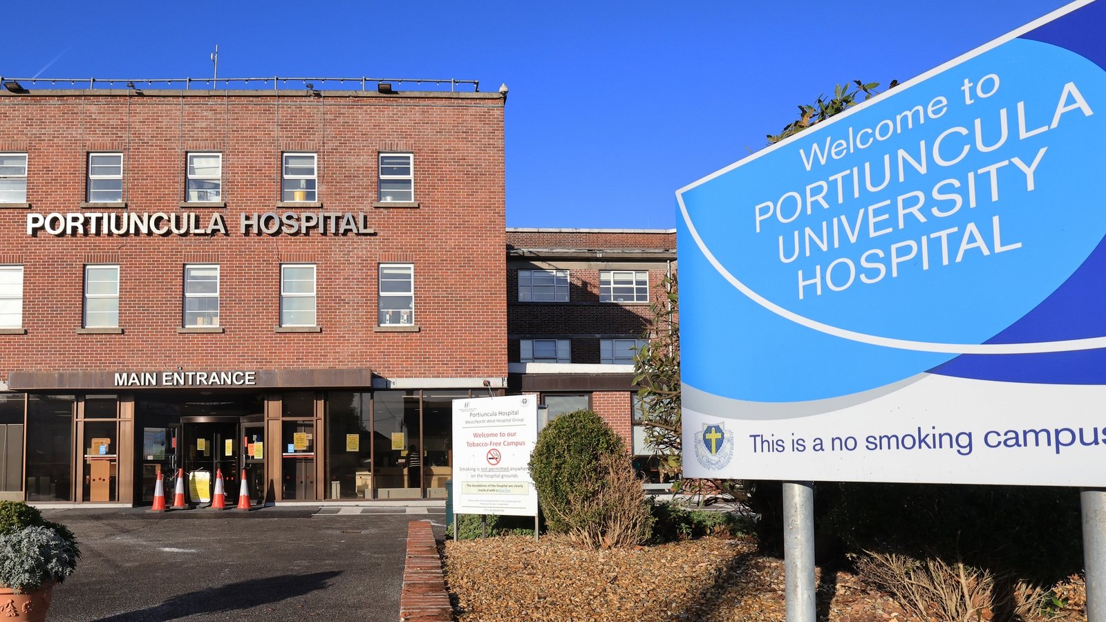 aoifehegs's tweet card. Expectant mothers with pregnancies deemed to be "high risk" are to have their antenatal care moved from Portiuncula University Hospital, to other locations.