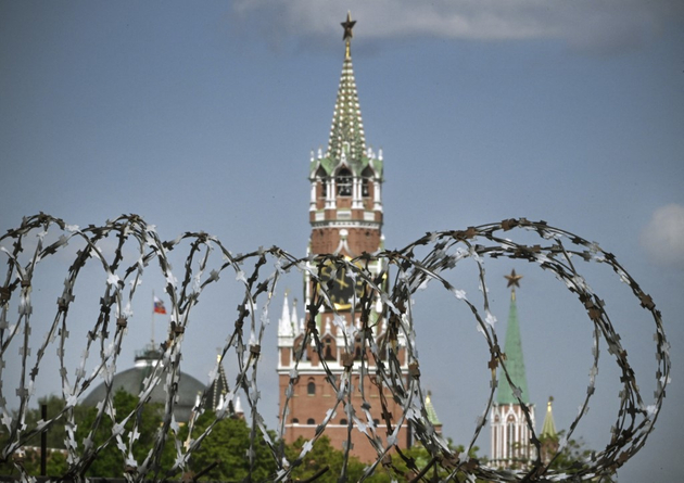 BenHNoble's tweet card. Stalin’s shadow is enjoying a revival as the recent turn toward more overt repression in Russia indicates an acceptance of Moscow’s dictatorial tradition. Chatham House discusses.