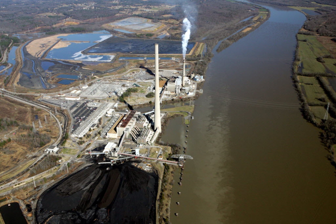 DrBobBullard's tweet card. 21 million cubic yards of coal ash sits on the Tennessee River at this site, and there may be even more.