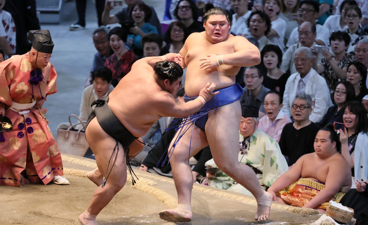 SportsLookJP's tweet card. Rank-and-file wrestlers Kusano, Ichiyamamoto and Tamawashi and sekiwake Kirishima are tied for the Nagoya Basho lead at 7-1. Yokozuna Onosato is 6-2.