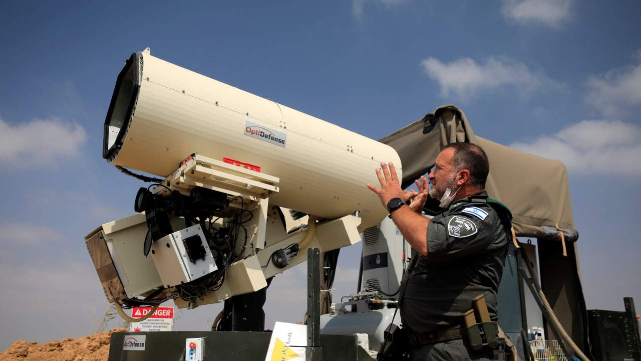 jeremybob1's tweet card. Israel’s enemies have known that 85%-95% of their short-range rockets would be shot down by Iron Dome. But they also knew some would get through.