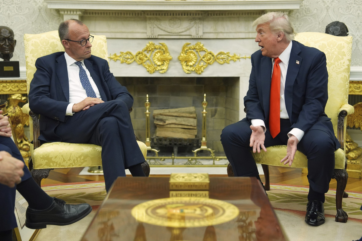 EFRalph's tweet card. The incoming German chancellor campaigned as a debt hawk. Then a source told him about Trump’s plans for NATO.