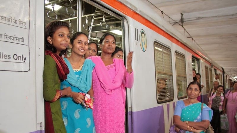 WBG_Transport's tweet card. Making cities safer can ensure that women and girls have choices — they can choose to stay longer in the office, go to better educational institutions, and even have a wider array of entrepreneurship...