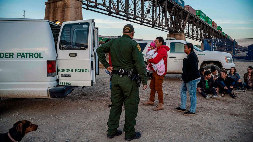 mole_at_MAL's tweet card. Authorities stopped more than 100,000 undocumented migrants at the border last month in a wave of unauthorized crossings not seen in over a decade.