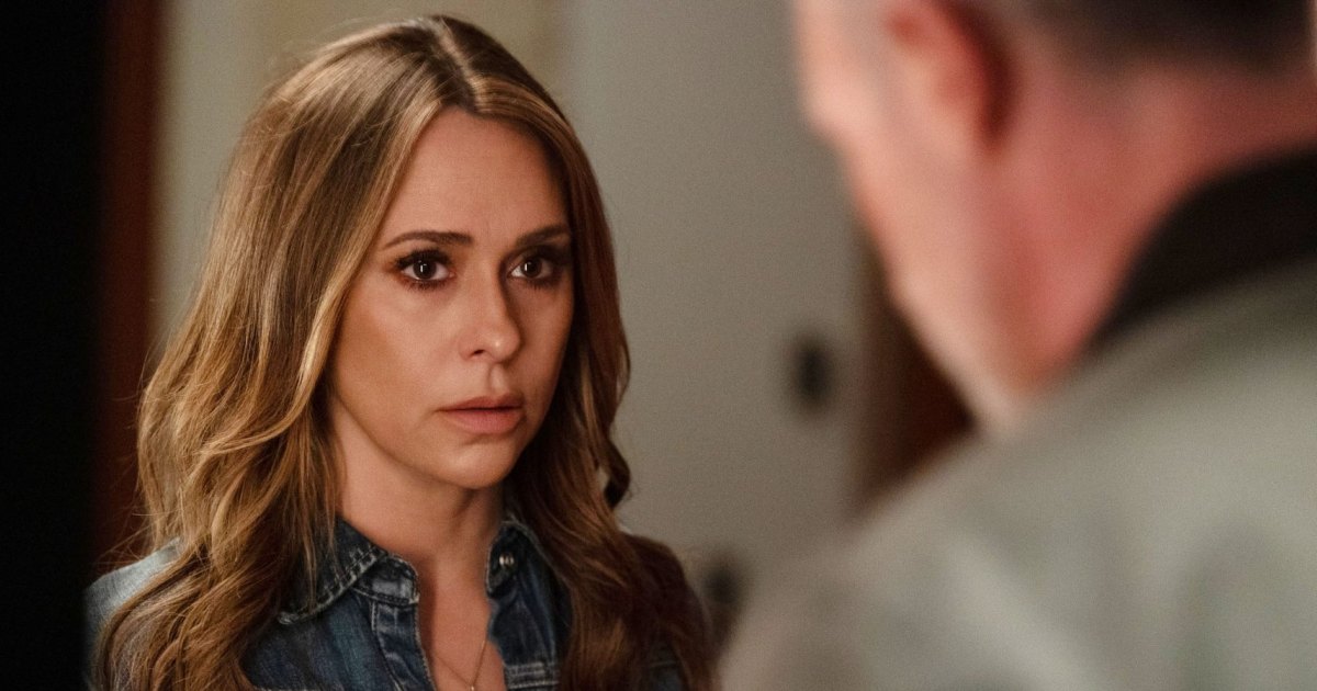 nxtbesthing's tweet card. Freddie Prinze Jr. and Jennifer Love Hewitt shot their scenes together for 'I Know What You Did Last Summer' despite enduring fan rumors