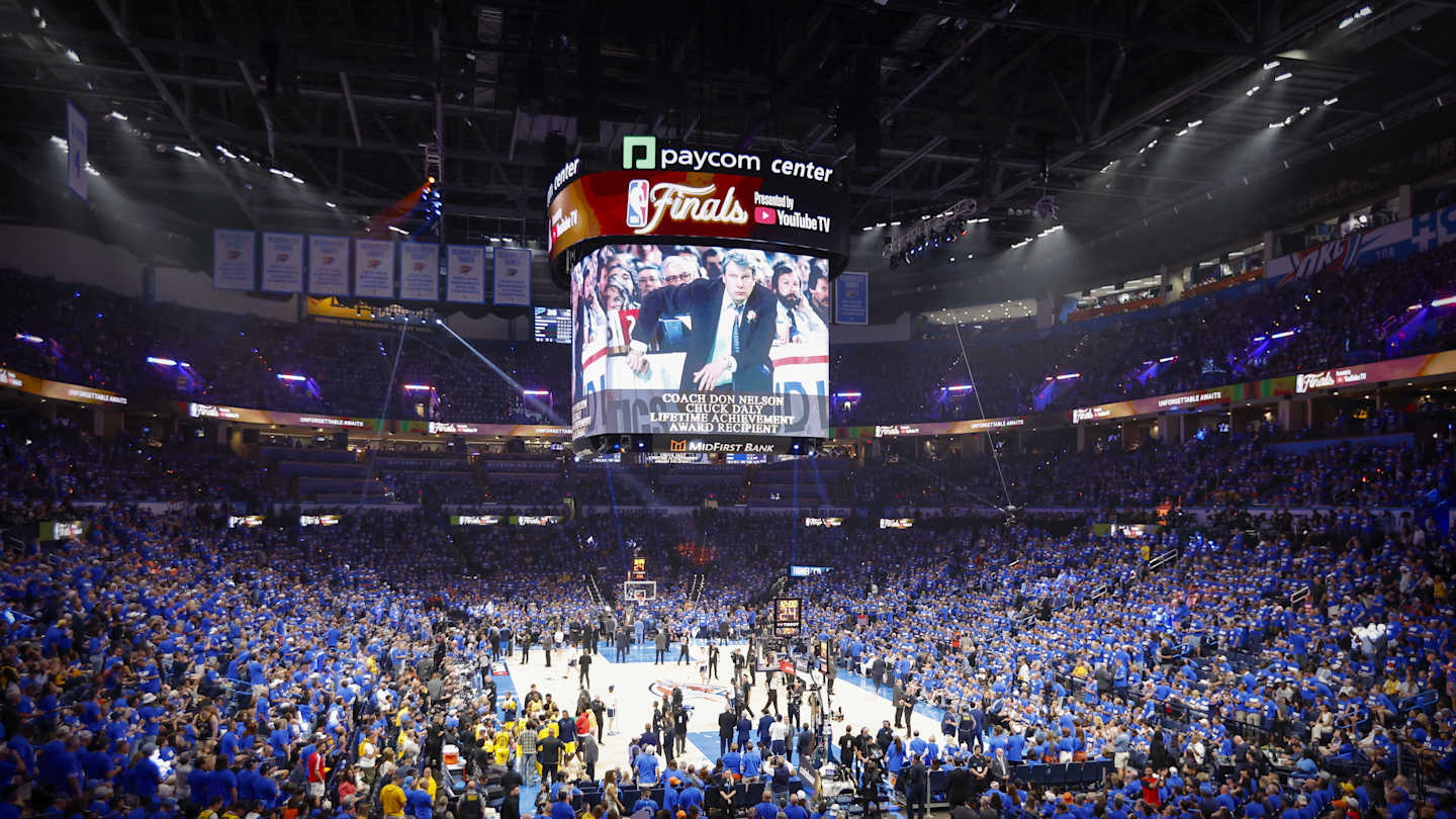 OKCThunderSI's tweet card. Even before the Thunder organization made its trek from Seattle to Oklahoma City, its soon-to-be fans were raving. Actually, its fan base was crazy for basketba