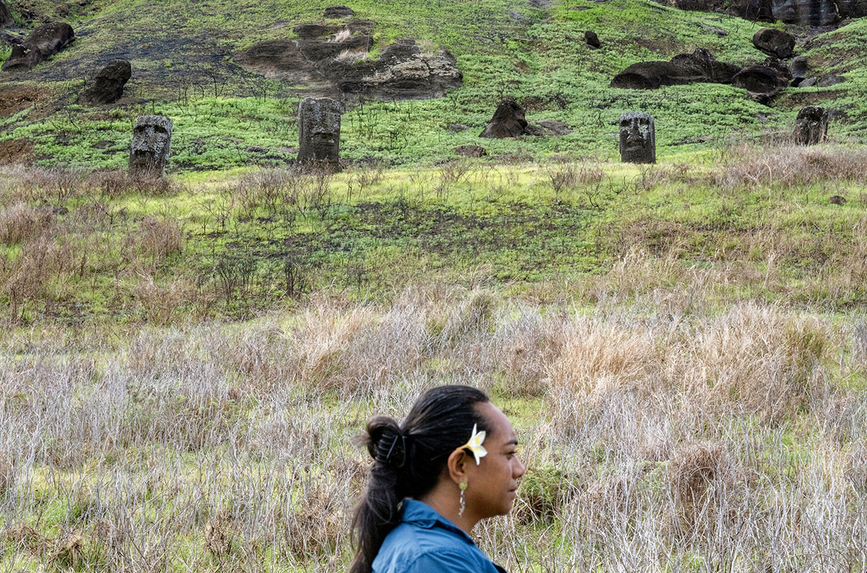 UCCGenetics1's tweet card. Genomic, archaeological data show population on Rapa Nui, or Easter Island, never “collapsed” as some had argued