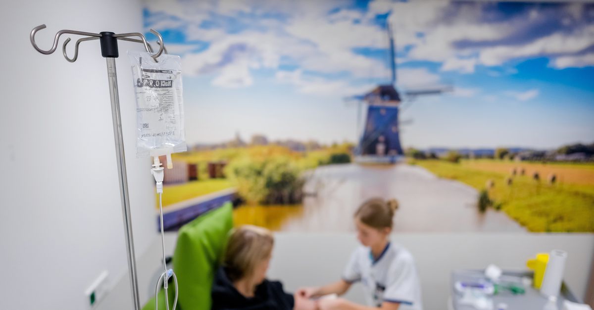 vanRheenen_Lab's tweet card. Kanker: Bestaat er een verband tussen de menstruatiecyclus en de effectiviteit van medicijnen? „Vrouwen voelen continu dat hun cyclus invloed heeft op allerlei processen in hun lichaam.”