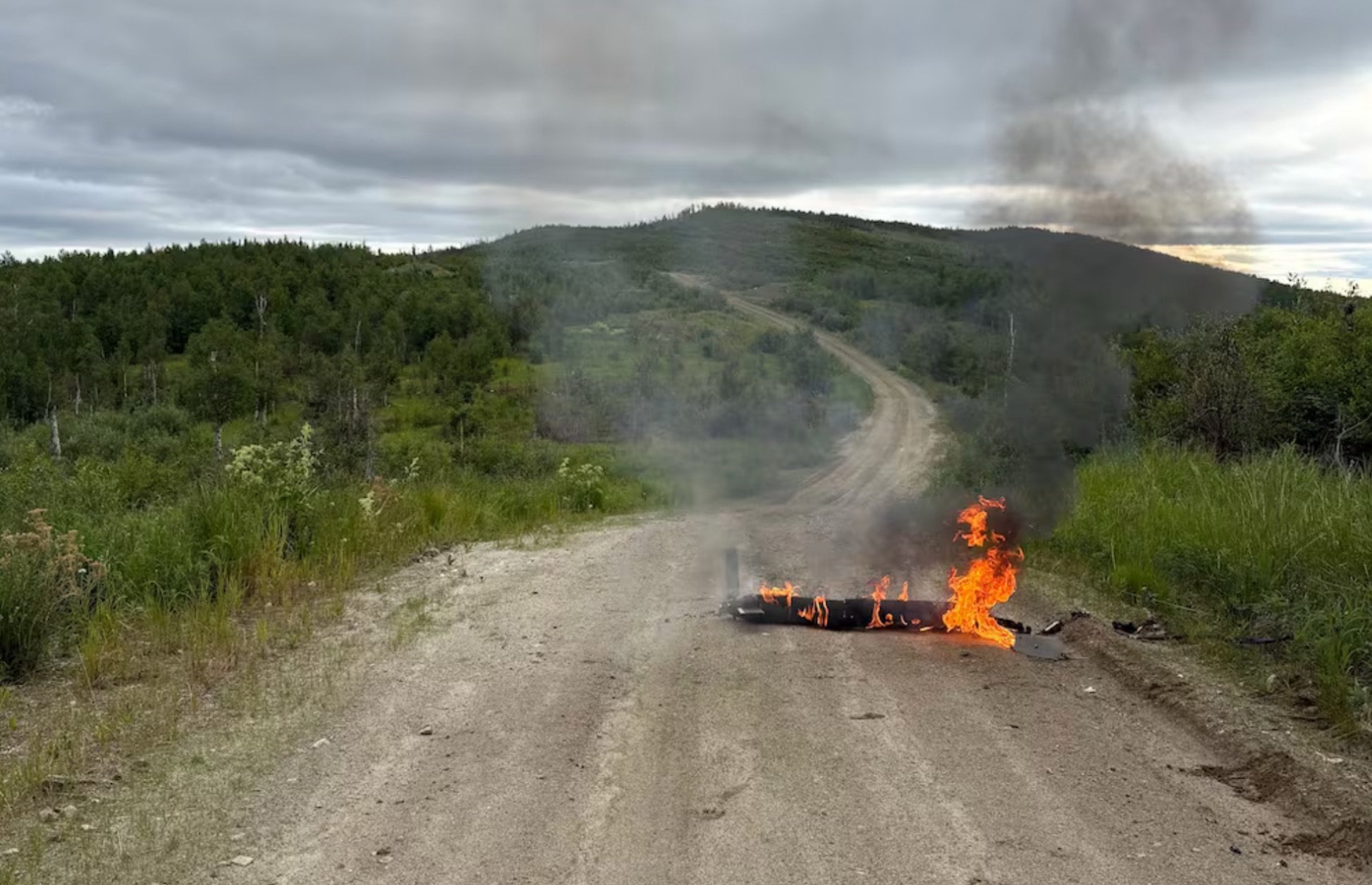 DroneXL1's tweet card. the U.S. military’s recent test of small, long-range attack drones at Fort Wainwright, Alaska, was less a triumph and more a lesson in humility