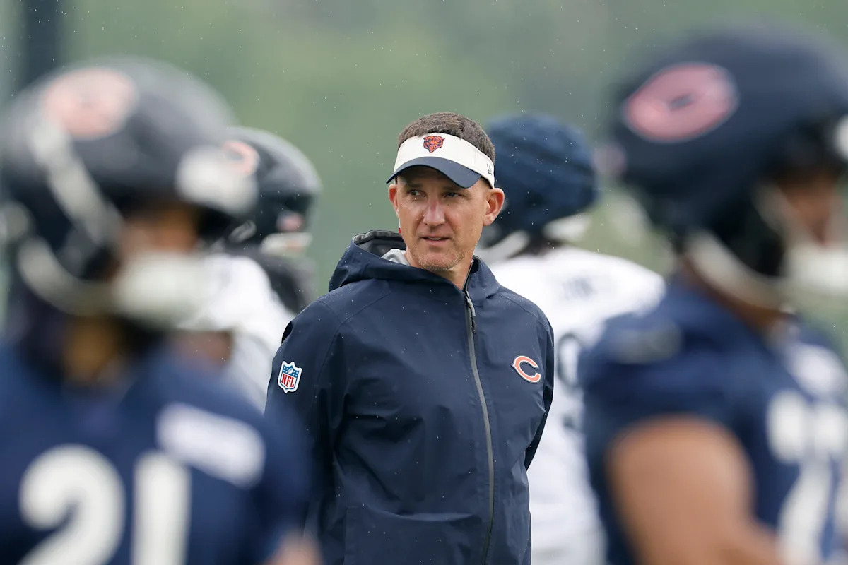 BearsAlerts's tweet card. Chicago Bears defensive coordinator Dennis Allen believes his best defenses have been led by the players.