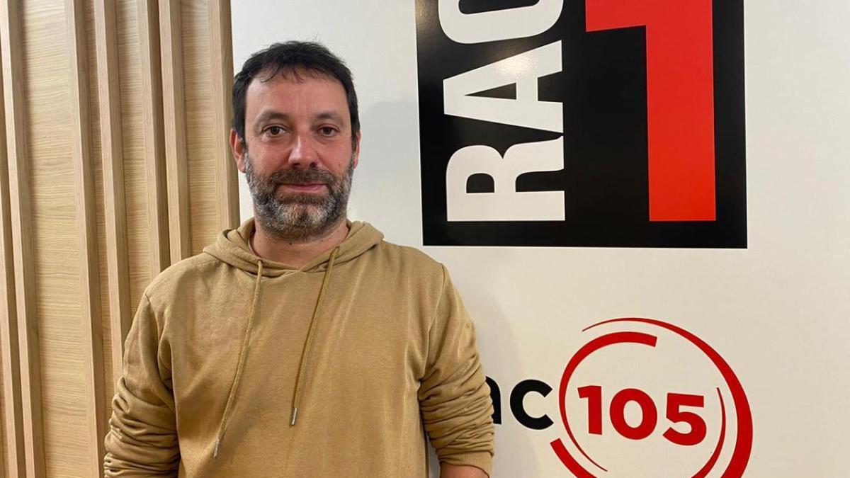 vialliure's tweet card. El cantant Jaume Pla, conegut com Mazoni, ha passat pels micròfons del Via lliure aquest diumenge i ha presentat en exclusiva a RAC1 l'avançament d'Un petit rac...