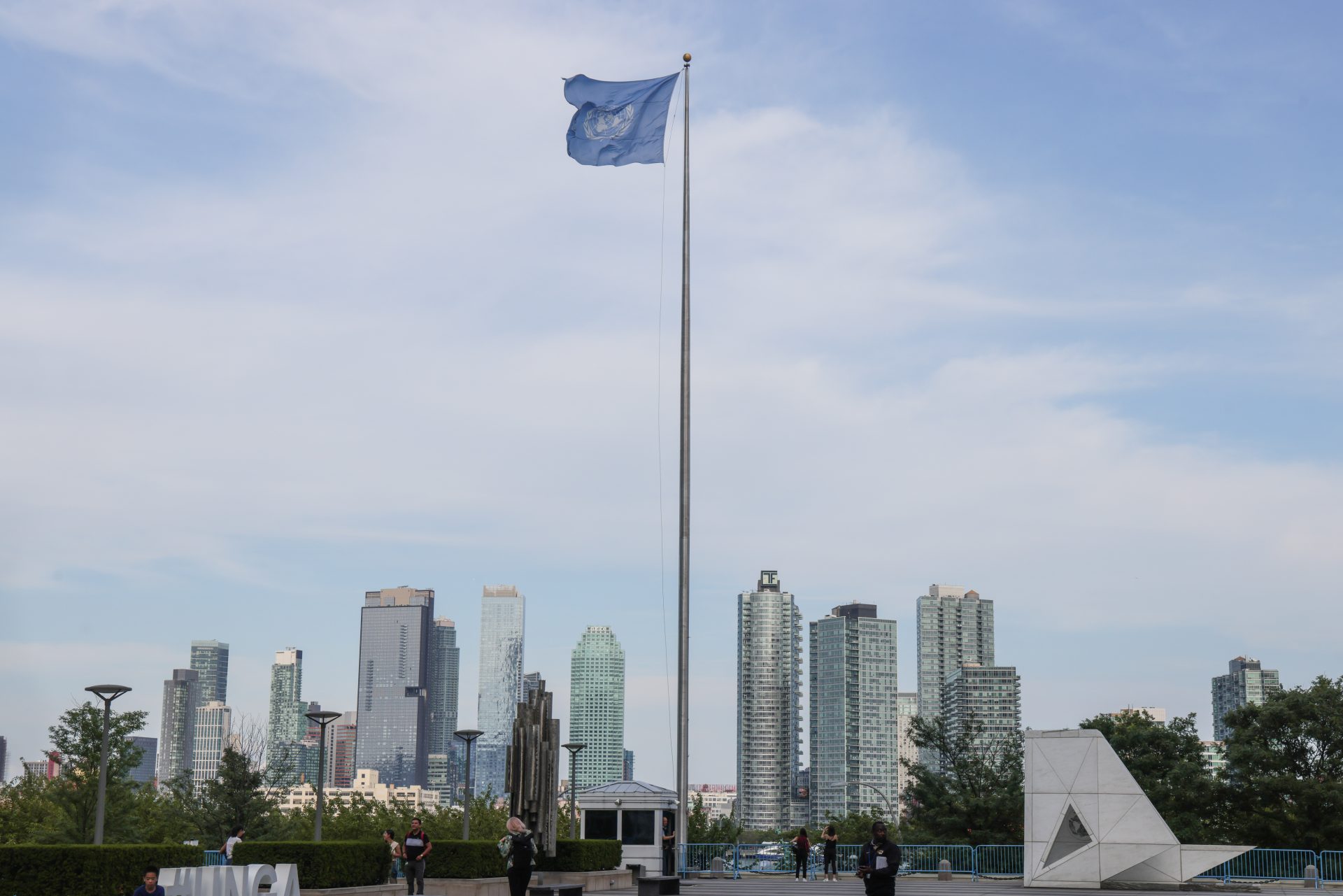 makdrou's tweet card. The informal five plus one conference in New York, as everyone expected, came to nothing. UN Secretary-General Antonio Guterres could not even get the two leaders to agree on the opening of a single...