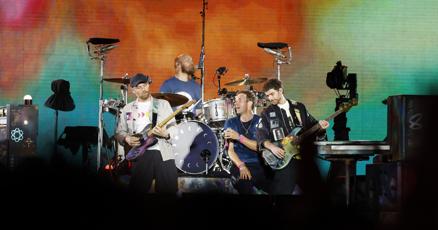 CapTimes's tweet card. On Saturday in Madison, Coldplay delivered a two-hour, 24-song spectacle that spanned the band’s entire career — and nobody got caught on a kiss-cam.