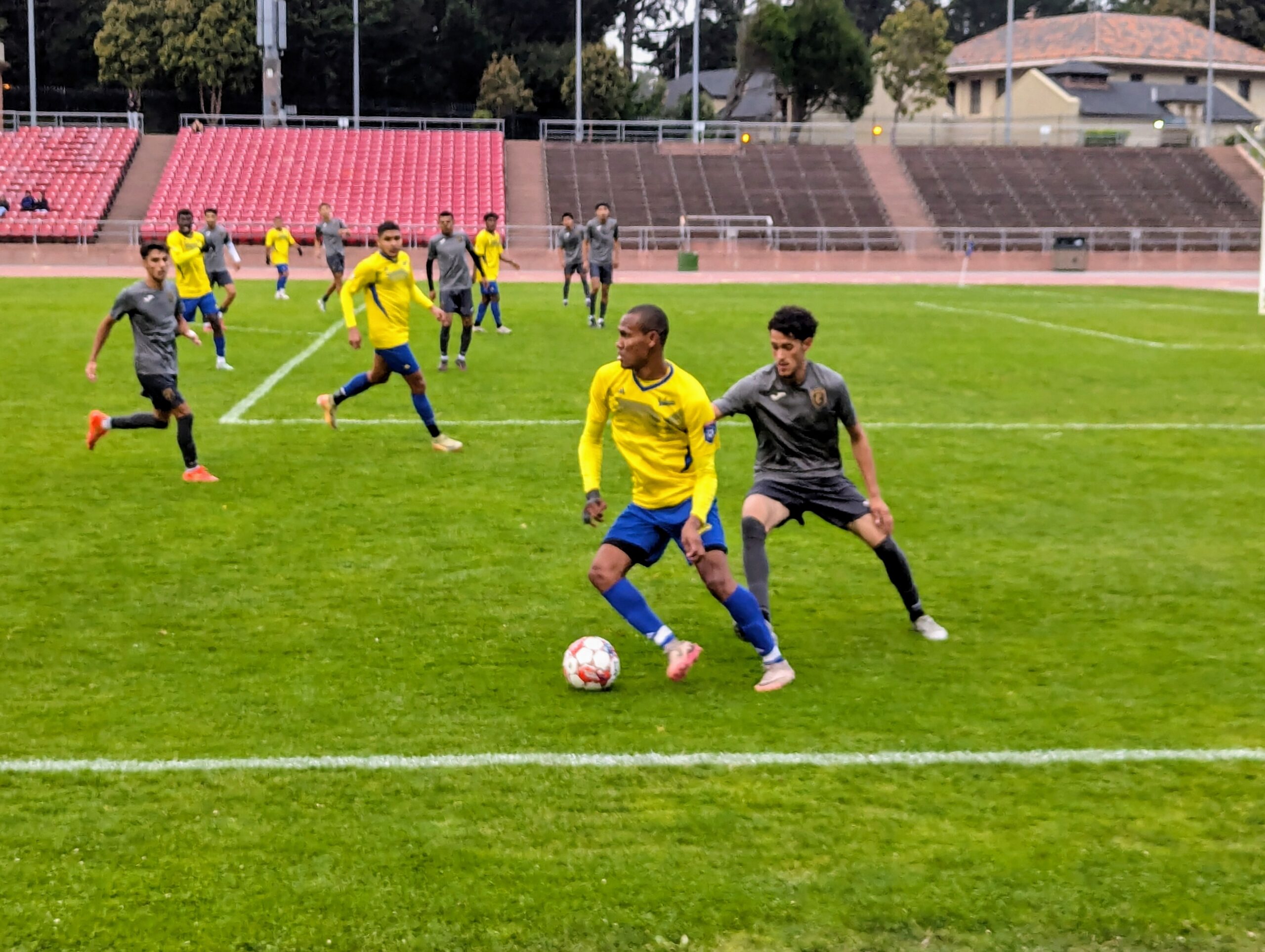beaujanglez's tweet card. El Farolito earned their fourth consecutive Golden Gate Conference championship with a 4-1 win over Cruizers FC.