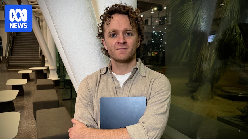 isobelroe's tweet card. Melbourne writer Alistair Kitchen was detained for 12 hours at Los Angeles International Airport, had his phone seized and was "interrogated" about his views on the conflict in the Middle East.