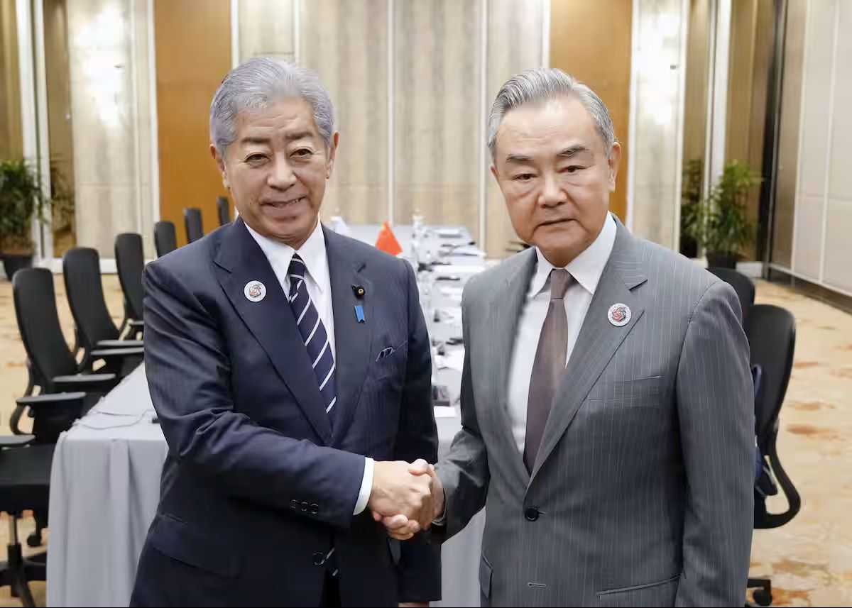 JAPAN_Forward_'s tweet card. China will not stop harassing Japan's forces. If our leaders will not speak and act resolutely for the nation's sake, then they aren't fit to serve at its helm.