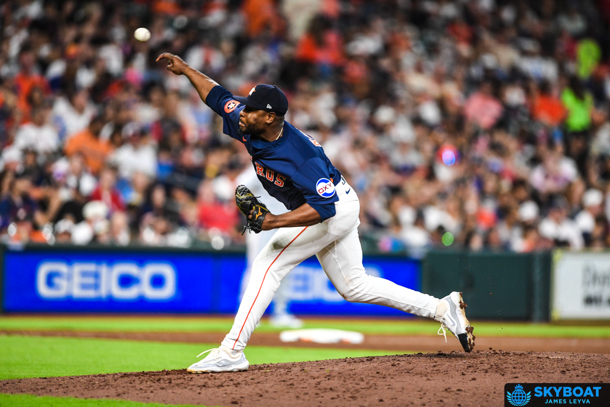 XFactor2006's tweet card. HOUSTON — Houston Astros fell to the Texas Rangers on Sunday afternoon by a score of 5-1. James Leyva was live at Daikin Park to capture all the action.