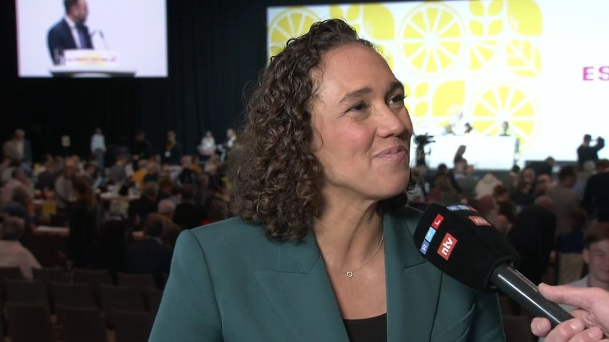 christianwilp's tweet card. Als frisch gewählte FDP-Generalsekretärin wechselt Nicole Büttner aus der Wirtschaft in die Politik. Im ntv-Interview sagt sie, Deutschland brauche "mehr unternehmerisches Denken und Handeln". Genau...