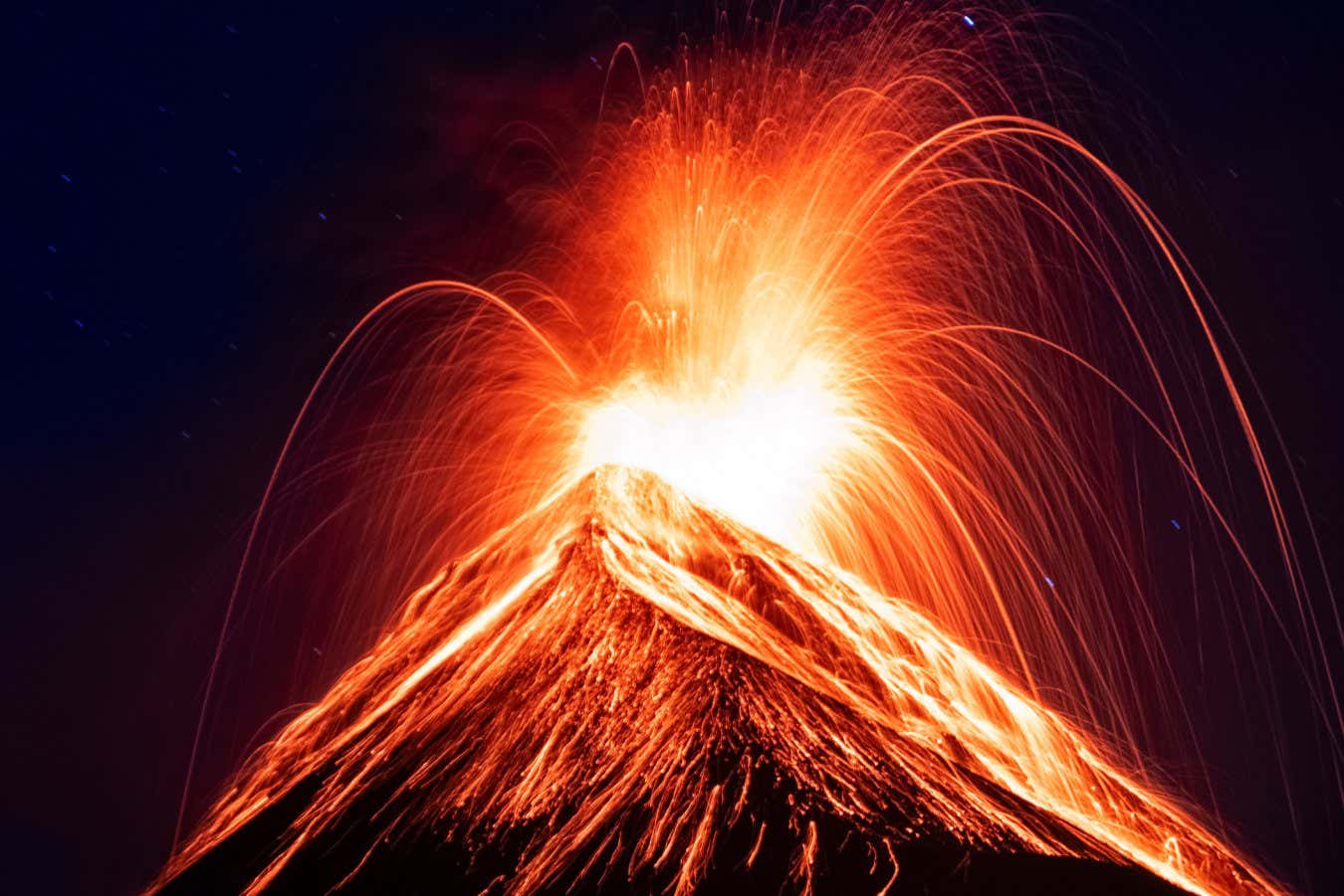 MDPetraglia's tweet card. Rather than a volcanic winter, the Toba eruption 74,000 years ago resulted in several years of warm and dry weather, geochemical evidence from India suggests