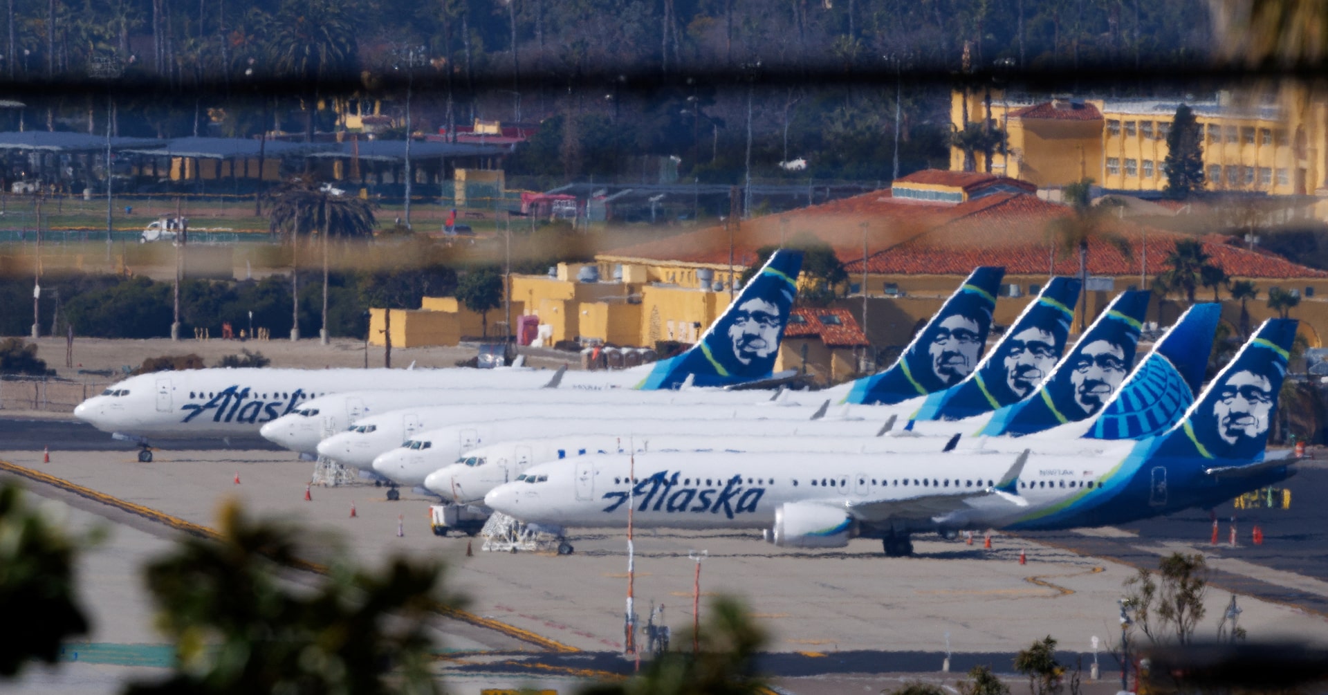 Lokay's tweet card. Alaska Airlines has requested a ground stop for all its mainline aircraft, the U.S. Federal Aviation Administration (FAA) status page said on Sunday.