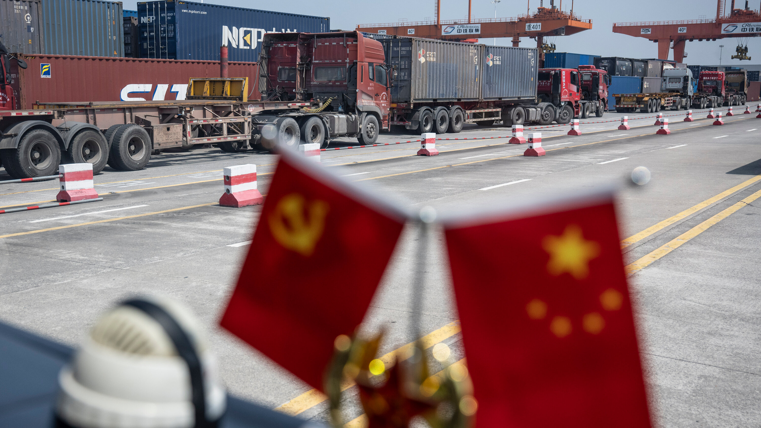 KenRoth's tweet card. Beijing is betting that economic pressure and diplomatic defiance will force concessions, but its stance could put more strain on its ties with Europe at a crucial time.