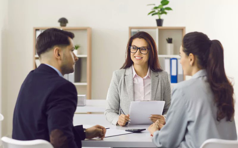 SabineVdL's tweet card. Discover effective tips to lower your Bradenton business insurance premiums. Our guide offers strategies to save while protecting your business.