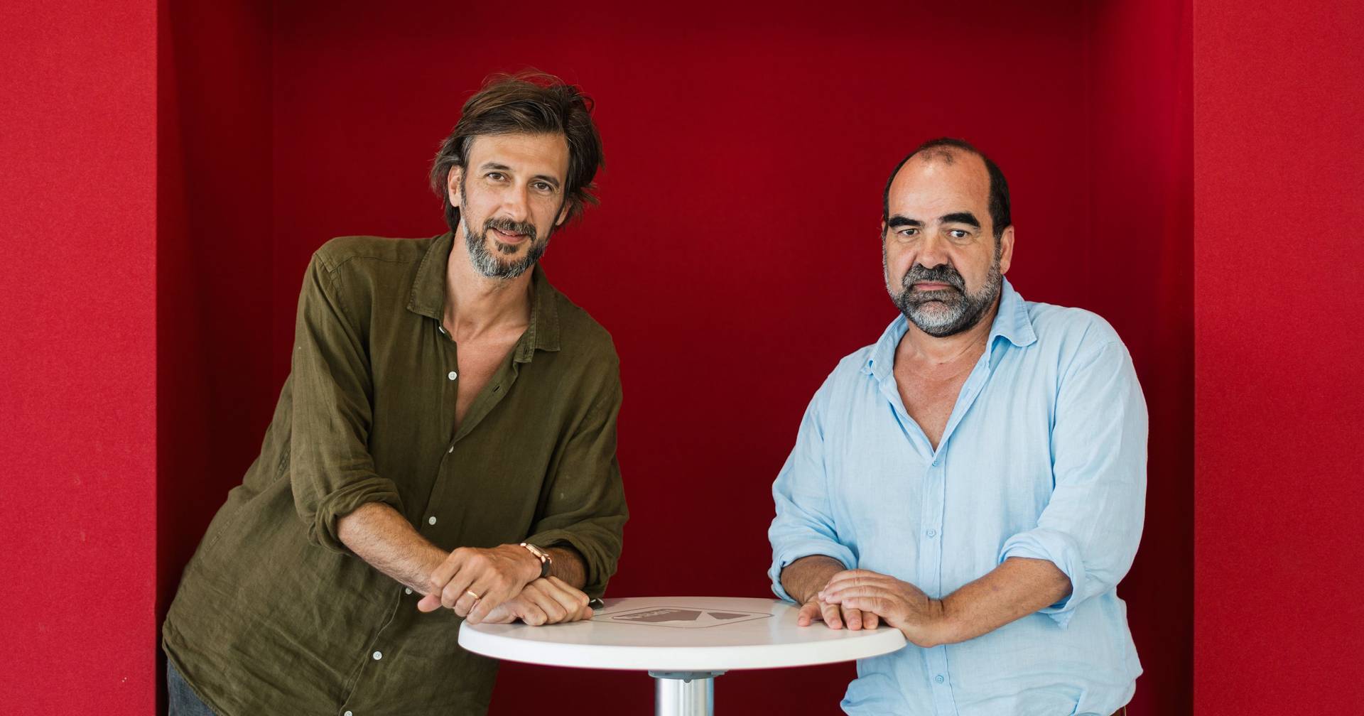 pedroml's tweet card. No Perguntar Não Ofende, Daniel Oliveira Bruno Nogueira, figura incontornável do humor em Portugal. A conversa parte dos limites do humor, mas rapidamente avança para algo mais profundo: qual é,...