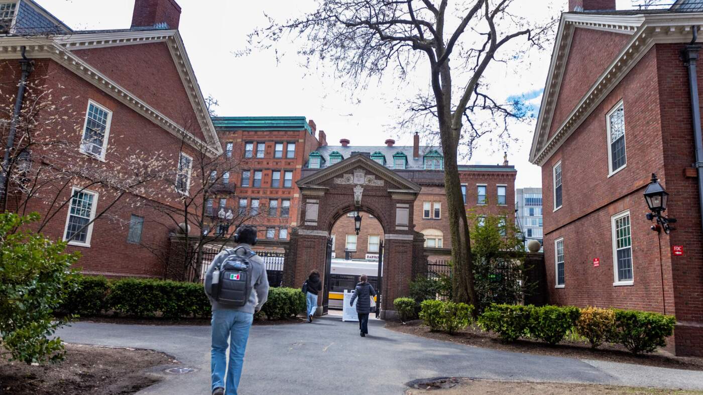 alanigolanski's tweet card. With more than $2 billion in federal research grants at stake, the two sides argued before a federal judge about the legality of the White House's cancellation of those funds to Harvard.
